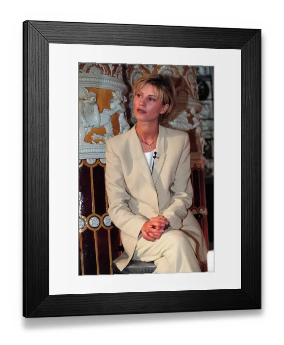 Framed Print : Julia Carling TV Presenter at the Victoria and Albert museum for the launch of a