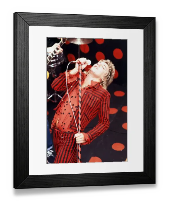 Framed Print : Rod Stewart and his band during rehearsals for his 1980 European tour