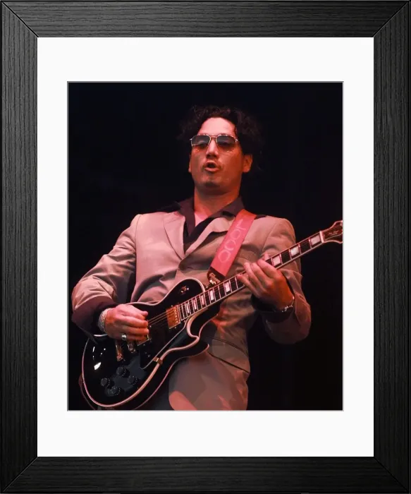Framed Print : Huey from the Fun Lovin Criminals June 1999 performing on stage at the Glastonbury