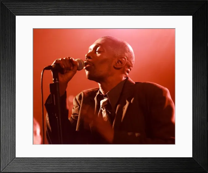 Framed Print : Maxi the lead singer from Faithless on stage. September 1999