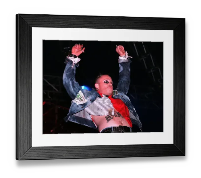 Framed Print : Keith Flint singer with The Prodigy pop group August 1997