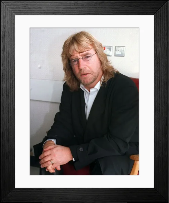 Framed Print : Rick Parfitt of Status Quo November 1997 took time from rehearsals to help British Heart Framed Print : Rick Parfitt of Status Quo November 1997 took time from rehearsals to help British Heart