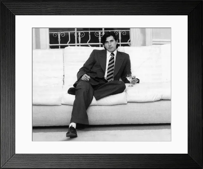 Framed Print : Bryan Ferry pop singer at home December 1982 Framed Print : Bryan Ferry pop singer at home December 1982