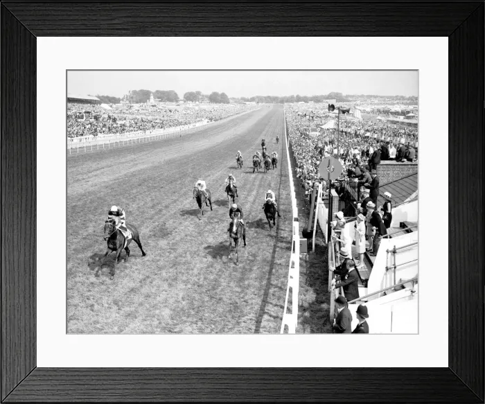 Framed Print : Sir Ivor with Lester Piggott wins the Derby at Epsom - May 1968 Framed Print : Sir Ivor with Lester Piggott wins the Derby at Epsom - May 1968