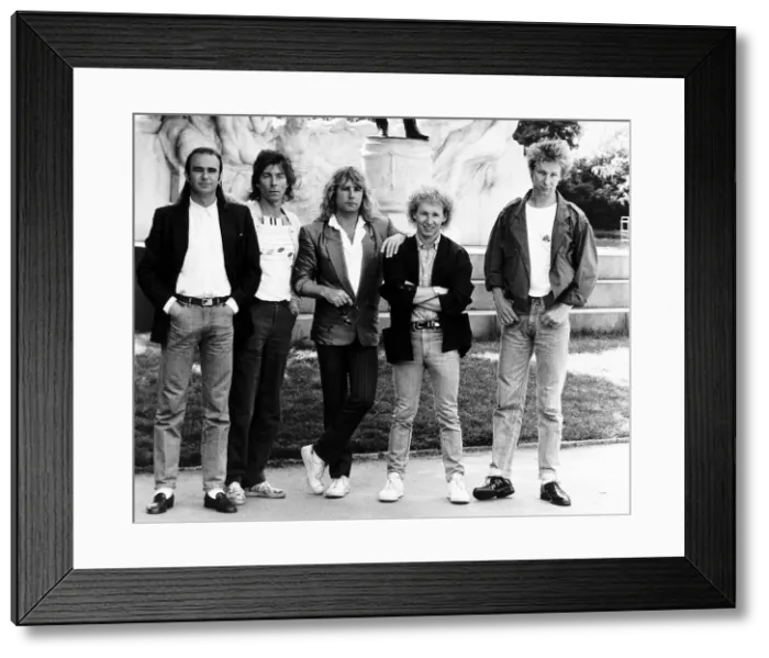 Framed Print : Status Quo the pop group of the eighties, 9th May 1986 Framed Print : Status Quo the pop group of the eighties, 9th May 1986