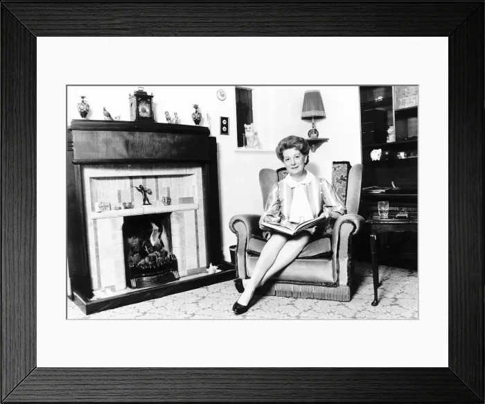 Framed Print : Jean Alexander actress who played the part of Hilda Ogden in Coronation Street Framed Print : Jean Alexander actress who played the part of Hilda Ogden in Coronation Street