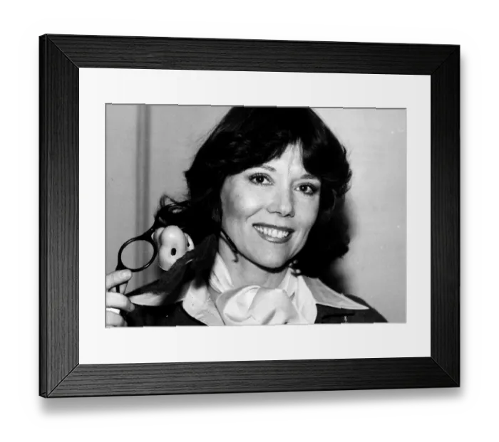 Framed Print : Actress Diana Rigg December 1980 A©mirrorpix Framed Print : Actress Diana Rigg December 1980 A©mirrorpix