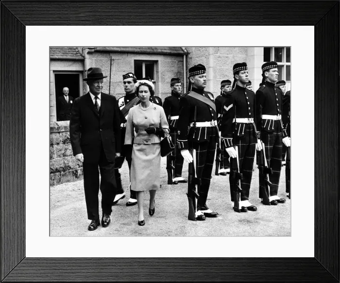 Framed Print : President Dwight Eisenhower Aug 1959 with Queen Elizabeth as he Inspects a guard of