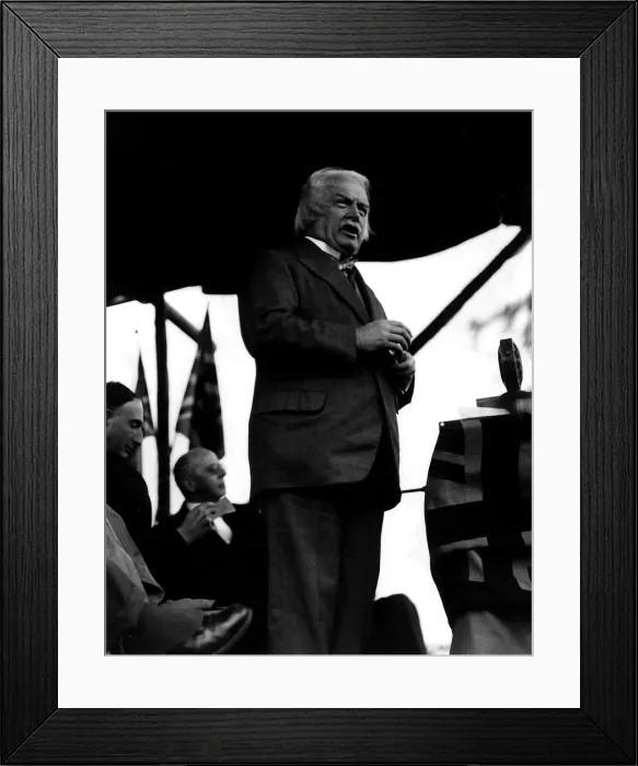 Framed Print : David Lloyd George ex British Prime Minister May 1928 addresses an open air meeting Framed Print : David Lloyd George ex British Prime Minister May 1928 addresses an open air meeting