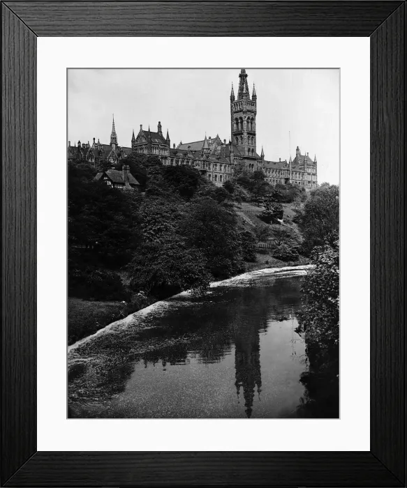 Framed Print : Views Glasgow University with the River Kelvin flowing alongside Framed Print : Views Glasgow University with the River Kelvin flowing alongside