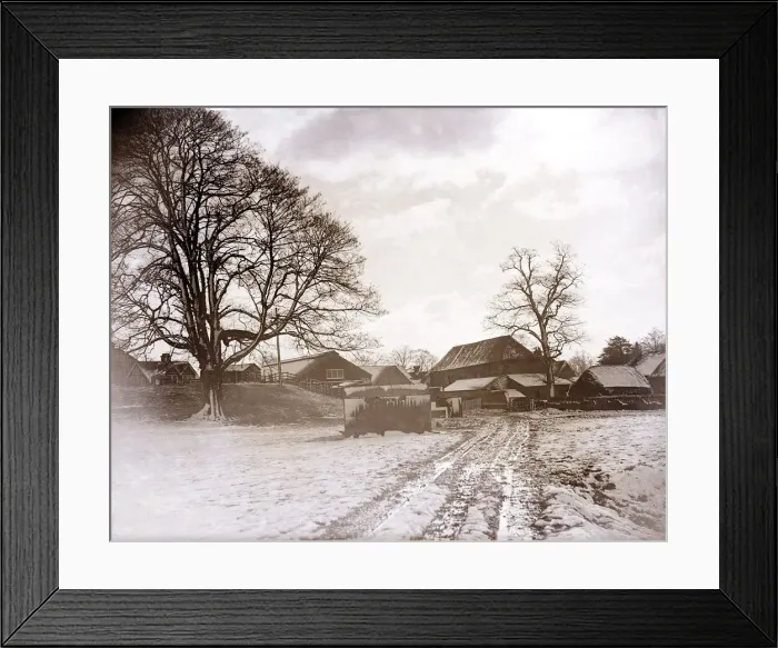 Framed Print : Landscape A Farmhouse in the snow Framed Print : Landscape A Farmhouse in the snow