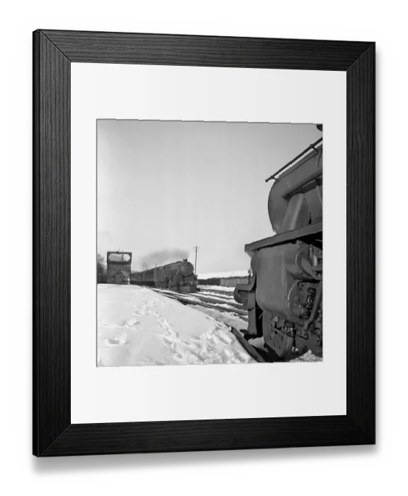 Framed Print : In the big freeze of early 1947, the railways kept the countryOs lifelines open