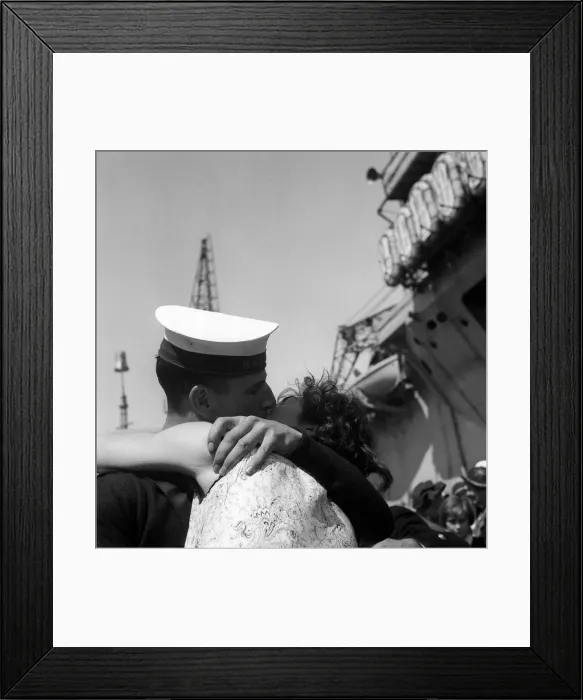 Framed Print : Aircraft Carrier HMS Glory on returning to Portsmouth from Korean waters Framed Print : Aircraft Carrier HMS Glory on returning to Portsmouth from Korean waters