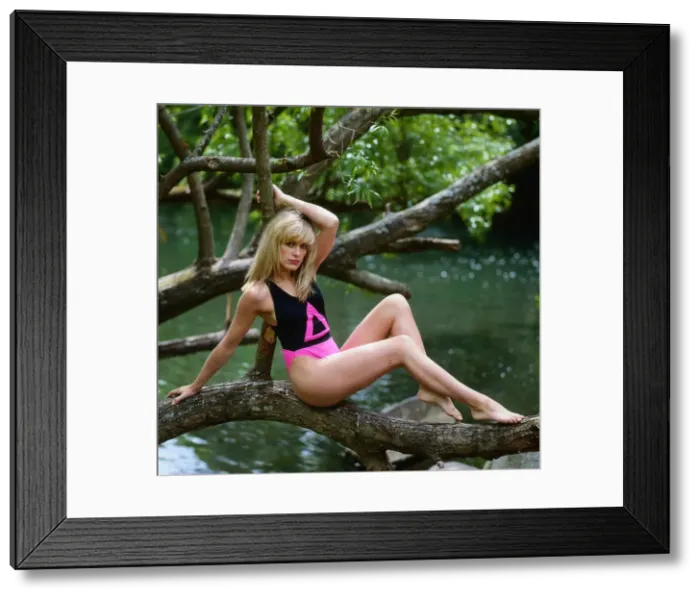 Framed Print : Carol Smillie model TV presenter wearing black pink swimming costume swimsuit Framed Print : Carol Smillie model TV presenter wearing black pink swimming costume swimsuit