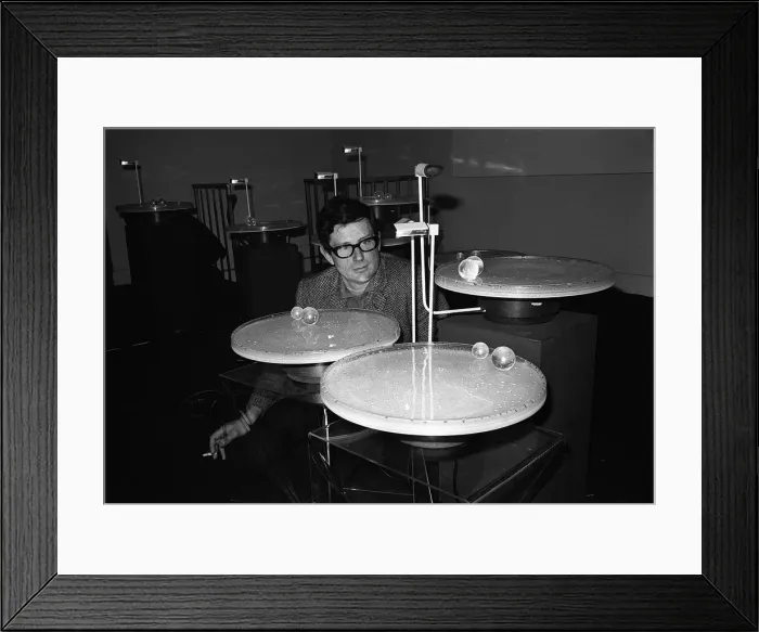 Framed Print : Artist Jeremy Fry at Robert Fraser Gallery 1969 Framed Print : Artist Jeremy Fry at Robert Fraser Gallery 1969