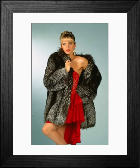 Framed Print : Carol Smillie Model and TV presenter wearing red dress and grey fake fur coat Framed Print : Carol Smillie Model and TV presenter wearing red dress and grey fake fur coat