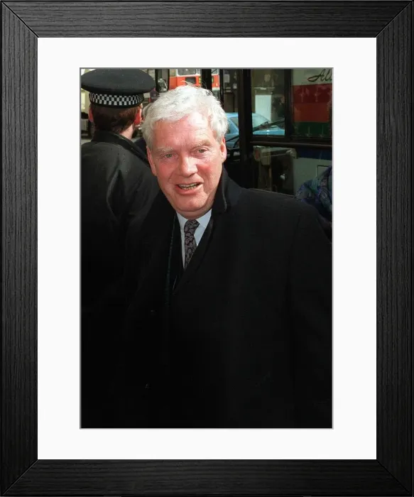 Framed Print : Geoff Hinsliffe actor at the memorial service of Coronation Street actor Bryan Mosley