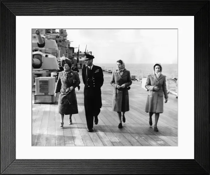 Framed Print : King George VI and Queen (now Queen Mother) on the deck of HMS Vanguard with their Framed Print : King George VI and Queen (now Queen Mother) on the deck of HMS Vanguard with their