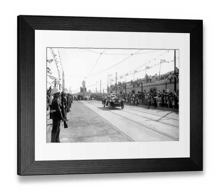 Framed Print : HRH Queen Elizabeth Queen Mother George VI Visits Jamaica 1927 Lady Elizabeth Framed Print : HRH Queen Elizabeth Queen Mother George VI Visits Jamaica 1927 Lady Elizabeth