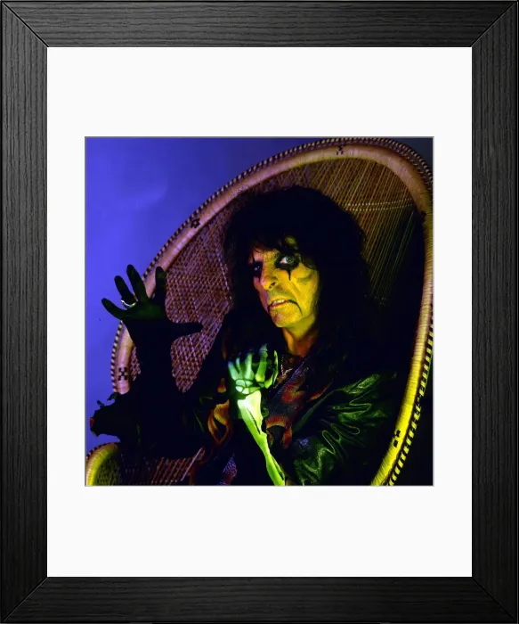 Framed Print : Alice Cooper American singer September 1987 Framed Print : Alice Cooper American singer September 1987