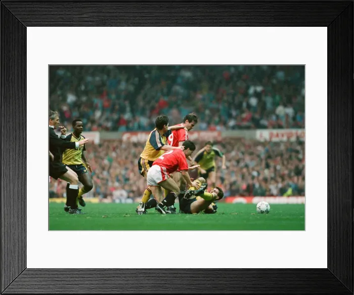 Framed Print : Manchester United 0 v. Arsenal 1. 20th October 1990 Framed Print : Manchester United 0 v. Arsenal 1. 20th October 1990