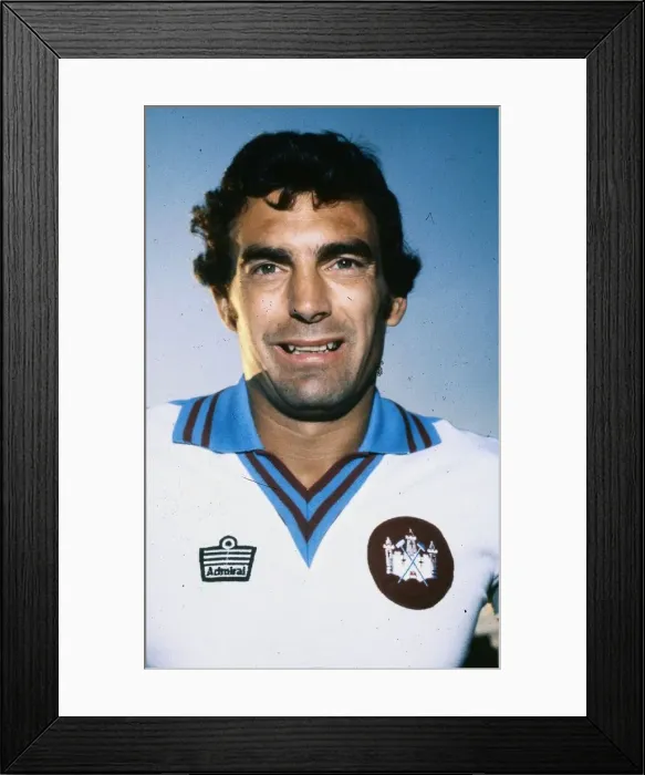 Framed Print : Trevor Brooking forme West Ham football player June 1982 Framed Print : Trevor Brooking forme West Ham football player June 1982