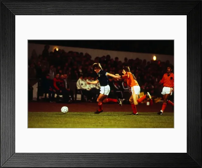 Framed Print : Kenny Dalglish & Arnold Muhren in action March 1982 Framed Print : Kenny Dalglish & Arnold Muhren in action March 1982