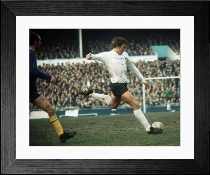 Framed Print : Martin Chivers Spurs 1971 football Tottenham Hotspur v Chelsea