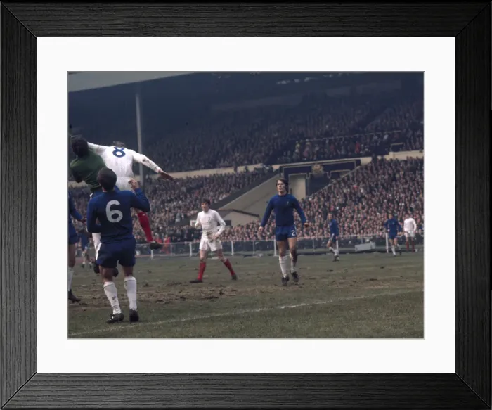 Framed Print : 1970 FA Cup Final at Wembley Stadium. Chelsea 2 v Leeds United 2 Framed Print : 1970 FA Cup Final at Wembley Stadium. Chelsea 2 v Leeds United 2