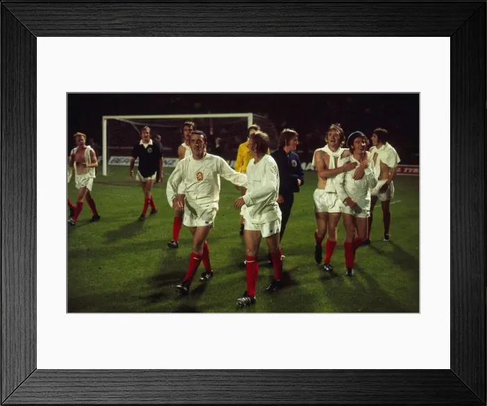 Framed Print : Scotland versu Czechoslovakia 1973 Scotland qualify for 1974 World Cup West Germany