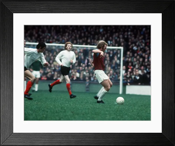 Framed Print : Bobby Moore 1971 West Ham v Stoke City football Framed Print : Bobby Moore 1971 West Ham v Stoke City football