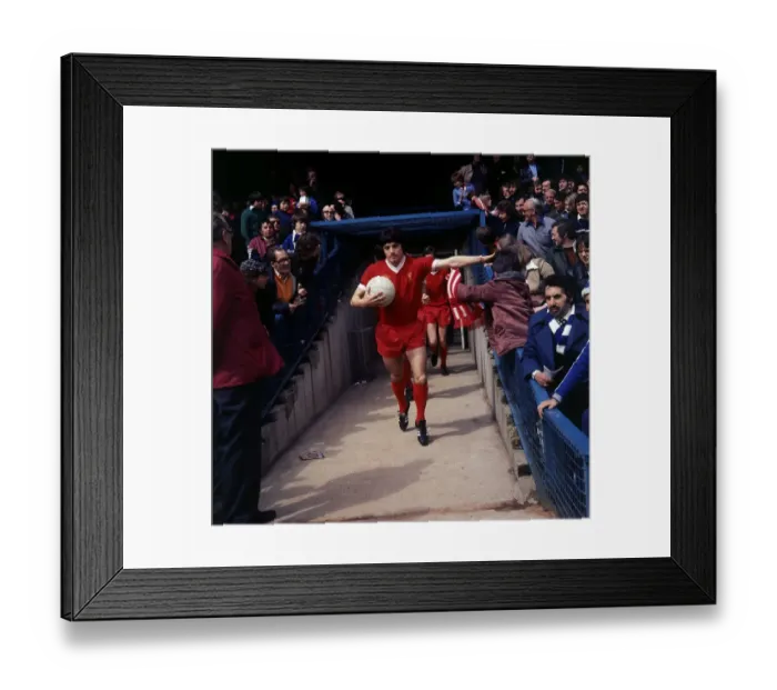 Framed Print : Kevin Keegan QPR v Liverpool 1977 Framed Print : Kevin Keegan QPR v Liverpool 1977