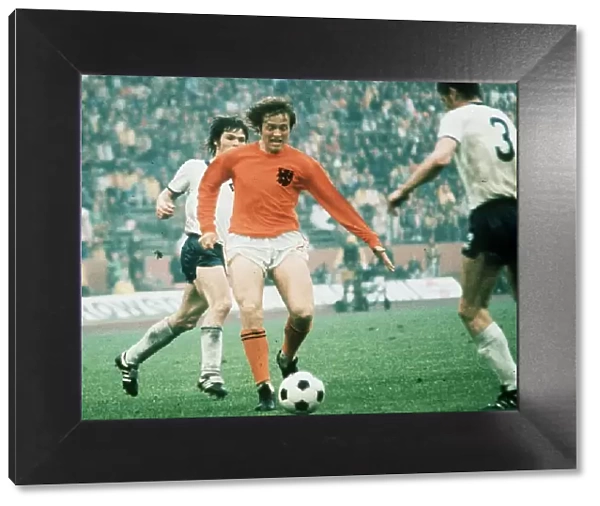 Ari Haan Holland football player faces Bransch 1974
