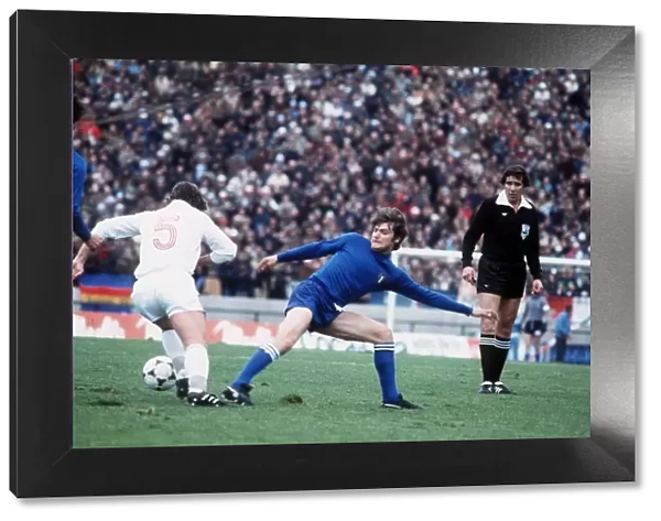 Italy v Hungary World Cup 1978 footballs Zombori no 5 G Antognoni referee R