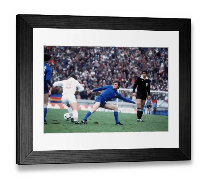 Framed Print : Italy v Hungary World Cup 1978 footballs Zombori no 5 G Antognoni referee R Framed Print : Italy v Hungary World Cup 1978 footballs Zombori no 5 G Antognoni referee R
