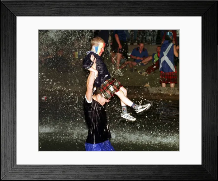 Framed Print : Scotland fans World Cup France 98 Football June 1998 Scottish supporters Framed Print : Scotland fans World Cup France 98 Football June 1998 Scottish supporters