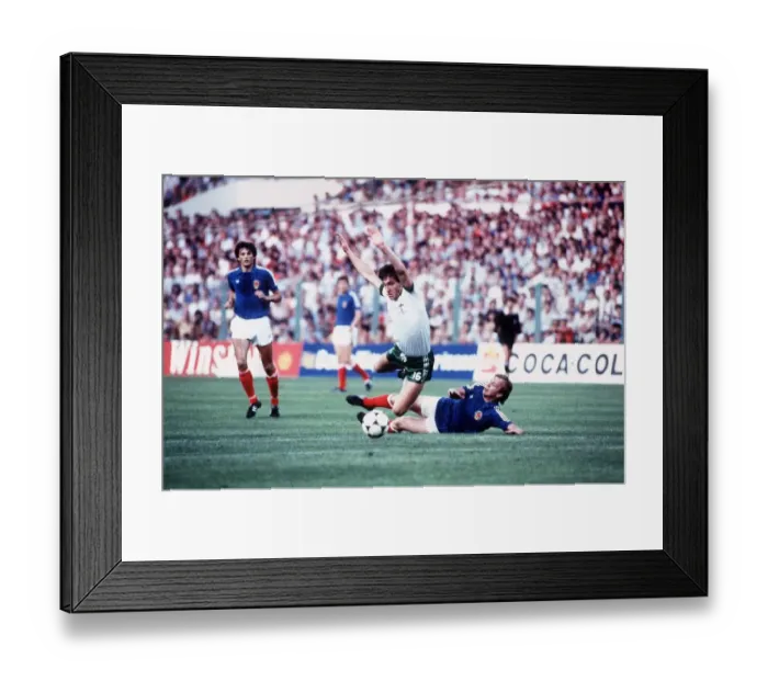 Framed Print : Northern Ireland 0 Yugoslavia 0 World Cup 1982 football Norman Whiteside