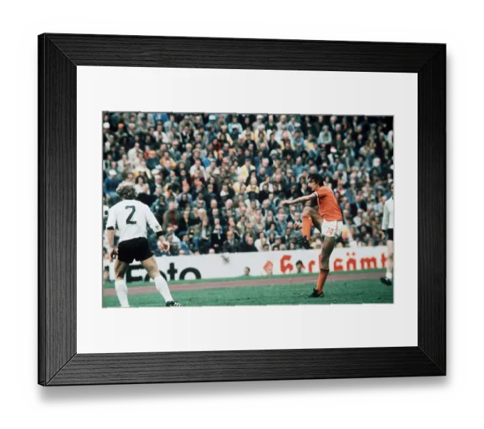 Framed Print : Johan Cruyff Holland 1974 World Cup Final Holland West Germany football