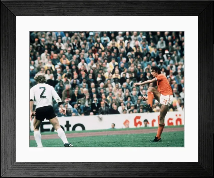 Framed Print : Johan Cruyff World Cup final 1974 Holland V West Germany football Framed Print : Johan Cruyff World Cup final 1974 Holland V West Germany football