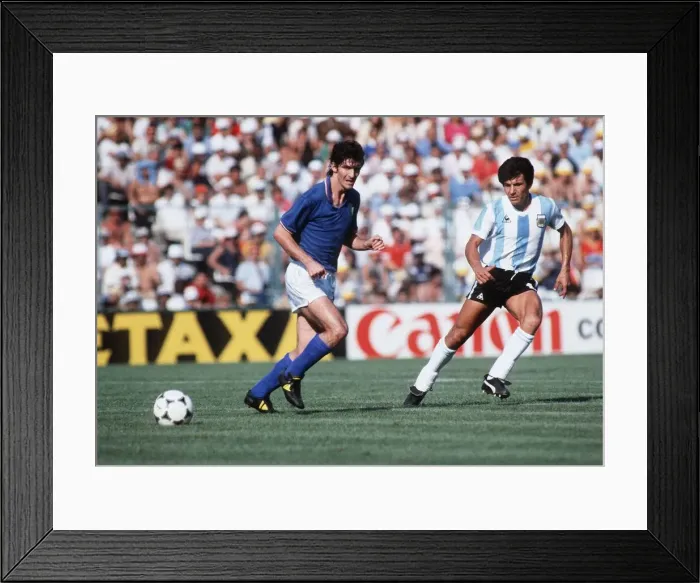 Framed Print : Italy v Argentina 1982 World Cup Paolo Rossi (blue