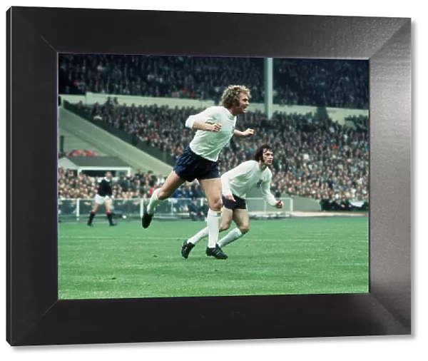 Bobby Moore 1971 England v Scotland football