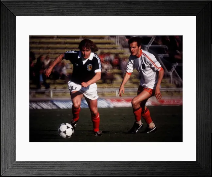 Framed Print : Asa Hartford Scotland on the ball during World Cup 1978 Scotland 3 Framed Print : Asa Hartford Scotland on the ball during World Cup 1978 Scotland 3