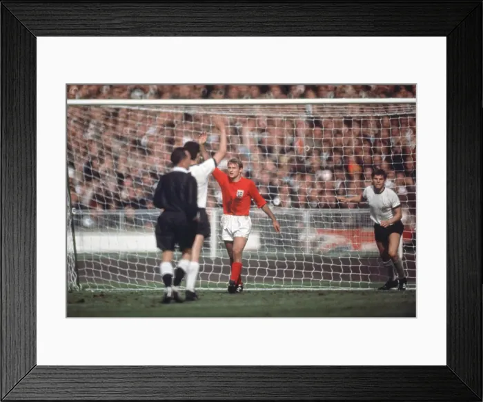 Framed Print : World Cup Final 1966 England 4 West Germany 2 Roger Hunt with arm in the air Framed Print : World Cup Final 1966 England 4 West Germany 2 Roger Hunt with arm in the air