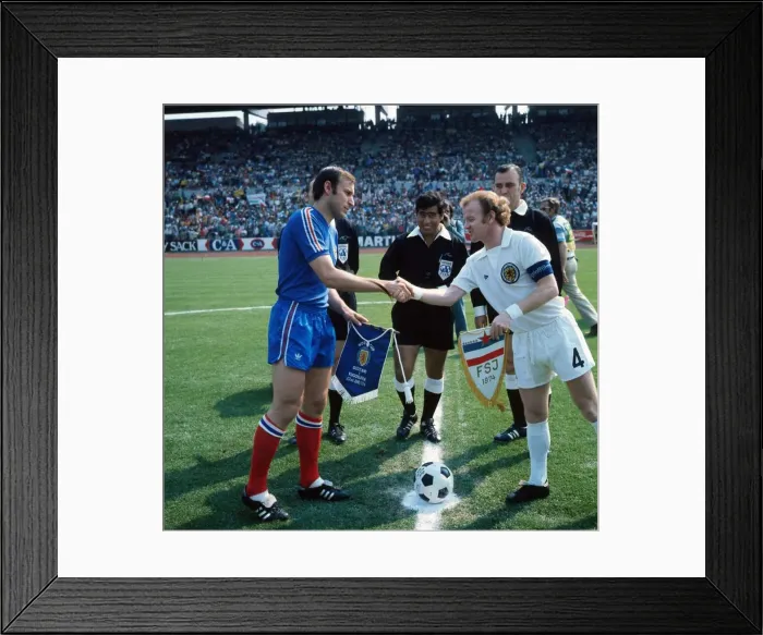 Framed Print : Billy Bremner Scotland football captain June 1974 Shakes hands Framed Print : Billy Bremner Scotland football captain June 1974 Shakes hands