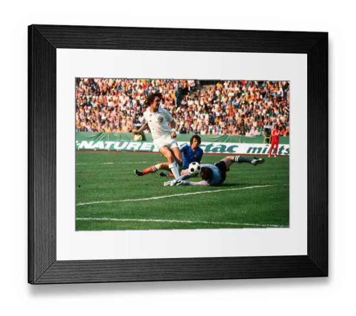 Framed Print : Joe Jordan Scotland football player June 1974 Misses chance against Framed Print : Joe Jordan Scotland football player June 1974 Misses chance against