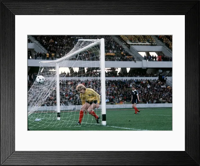 Framed Print : Football World Cup 1978 Peru 3 Scotland 1 in Cordoba Alan Framed Print : Football World Cup 1978 Peru 3 Scotland 1 in Cordoba Alan
