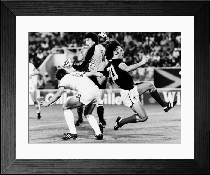 Framed Print : Football World Cup 1982 Scotland 2 Soviet Union 2 in Malaga Framed Print : Football World Cup 1982 Scotland 2 Soviet Union 2 in Malaga