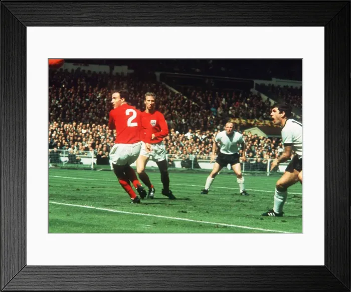 Framed Print : World Cup Final 1966 England 4 Weat Germany 2 George Cohen with back turned Framed Print : World Cup Final 1966 England 4 Weat Germany 2 George Cohen with back turned