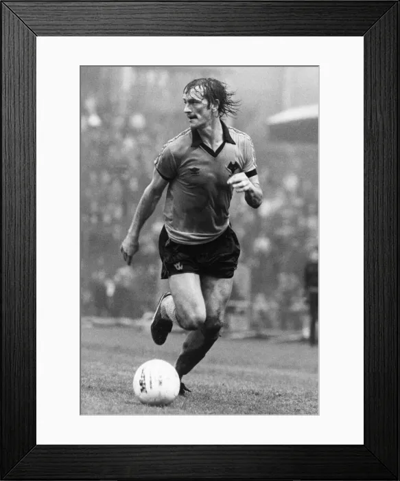 Framed Print : Kenny Hibbitt Wolverhampton Wanderers football player in action at Molineux February 1982 Framed Print : Kenny Hibbitt Wolverhampton Wanderers football player in action at Molineux February 1982