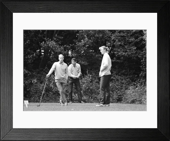 Framed Print : England footballing brothers jack (right) and Bobby Charlton enjoy a round of golf during